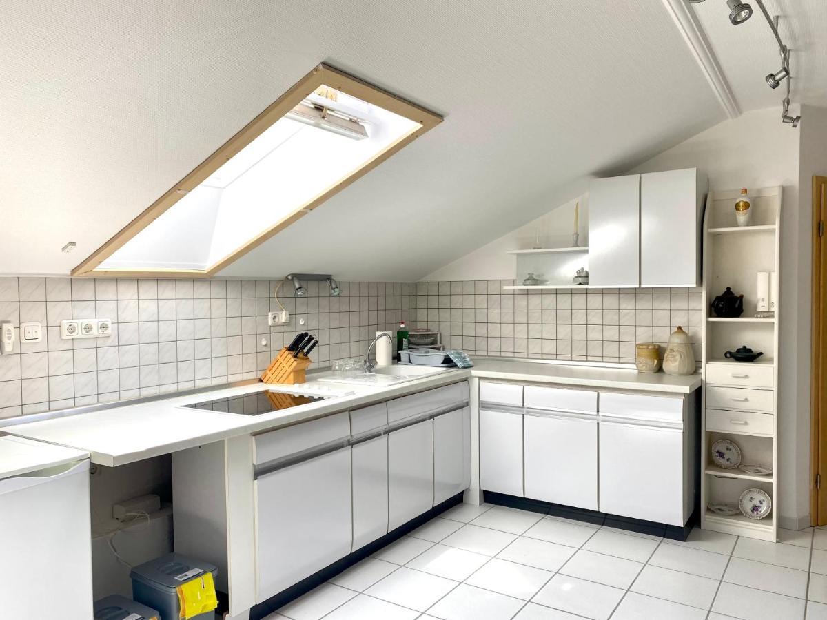 Moeblierte 3 Zimmer Apartment - Mit Smart Tv, Wlan Und Kostenfreie Parkplaetze Schloß Holte-Stukenbrock Exteriér fotografie