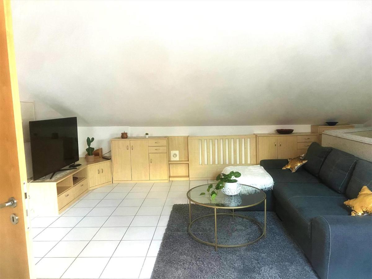 Moeblierte 3 Zimmer Apartment - Mit Smart Tv, Wlan Und Kostenfreie Parkplaetze Schloß Holte-Stukenbrock Exteriér fotografie